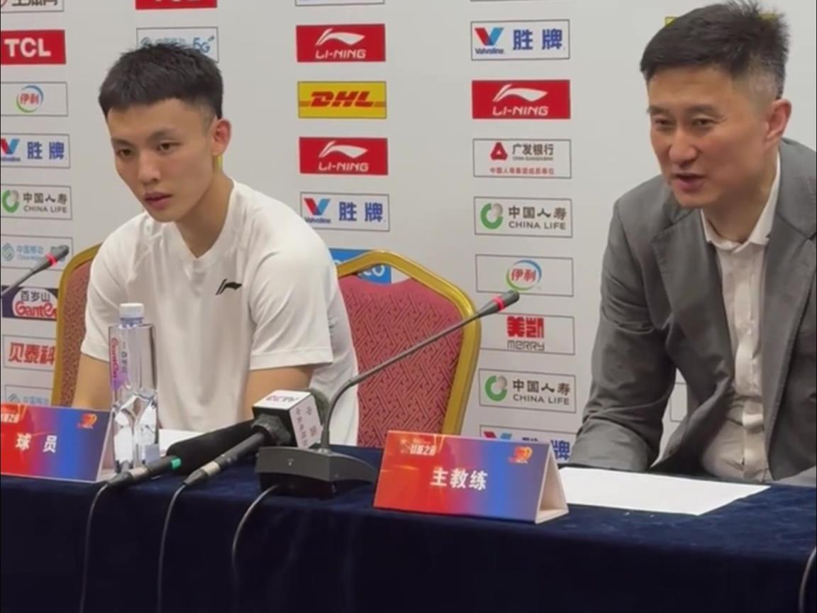 這是能說的嗎徐杰：杜指導(dǎo)賽前說了，這場球就是打架和摔跤！