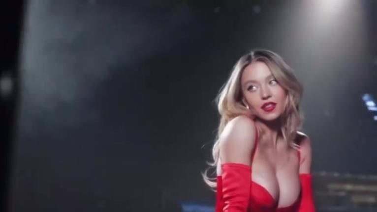 此前觀戰(zhàn)紐約德比！賣含洗澡水肥皂的悉尼妹太清楚自身優(yōu)勢了